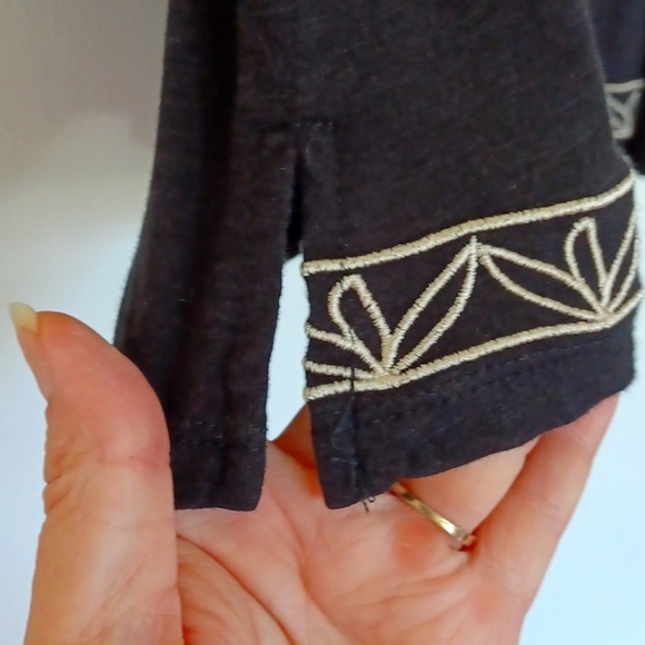 DB established 1962 🖤 Black LS Tunic With Cream Embroidery on Mesh WM - Picture 4 of 9